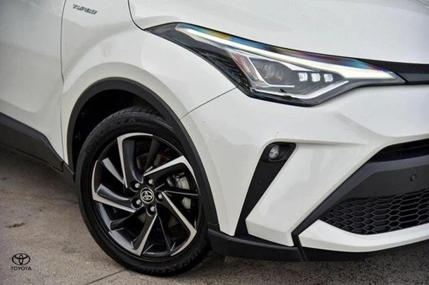 2021 Toyota C-HR Koba AWD image 2
