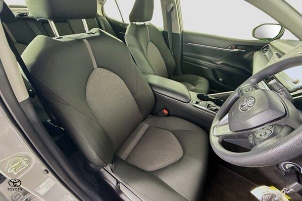 2023 Toyota Camry Ascent image 10