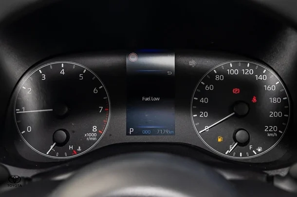 2024 Toyota Yaris Ascent Sport image 14
