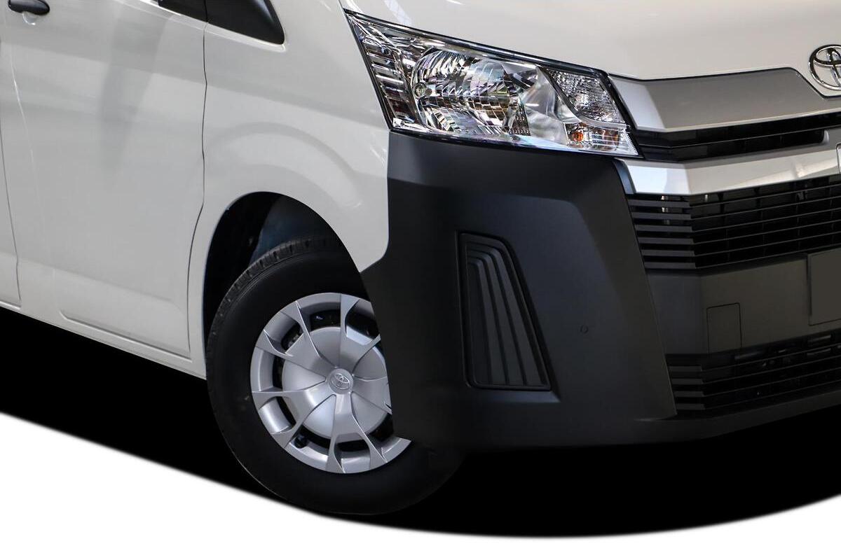 2025 Toyota Hiace LWB Manual image 8