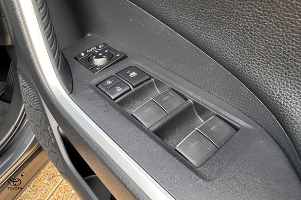 2024 Toyota RAV4 Hybrid Cruiser 2WD image 18