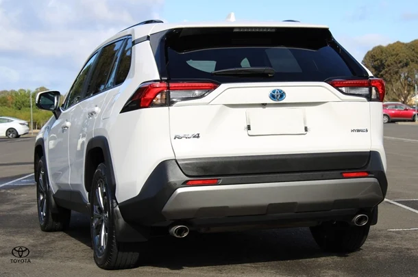 2024 Toyota RAV4 Hybrid GXL AWD image 11