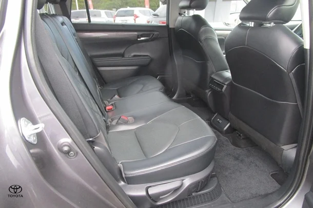 2021 Toyota Kluger Hybrid AWD GRANDE image 14