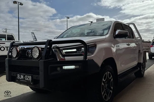 2020 Toyota Hilux SR5 image 4