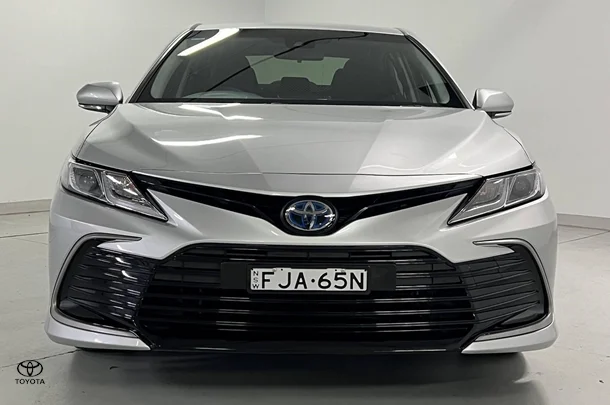 2023 Toyota Camry Hybrid Ascent image 3