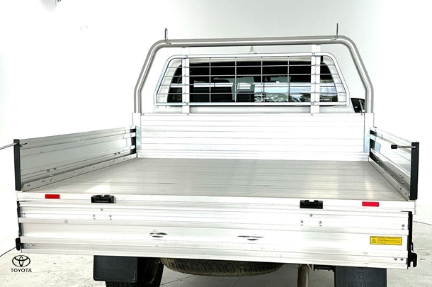 2024 Toyota Hilux Workmate image 39