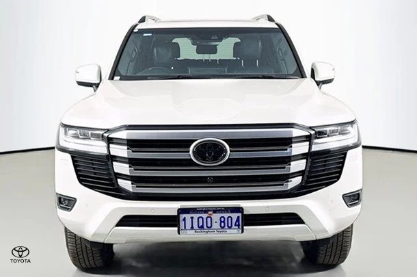 2023 Toyota LANDCRUISER VX image 2