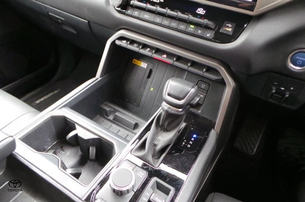 2024 Toyota Tundra Limited image 13