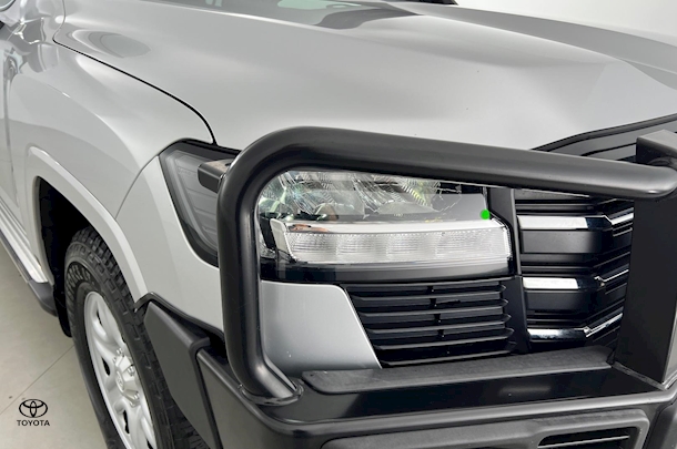 2022 Toyota Landcruiser GX image 10