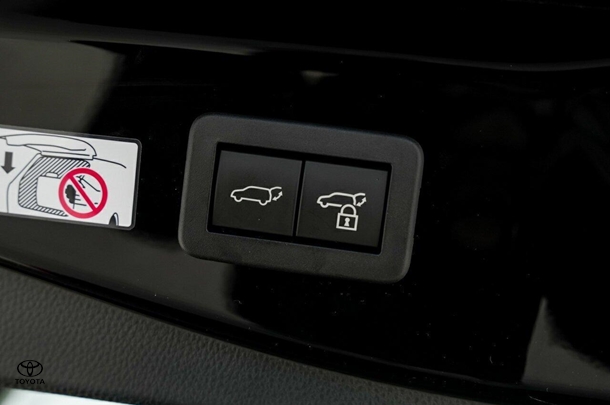 2024 Toyota C-HR Hybrid Koba 2WD image 23