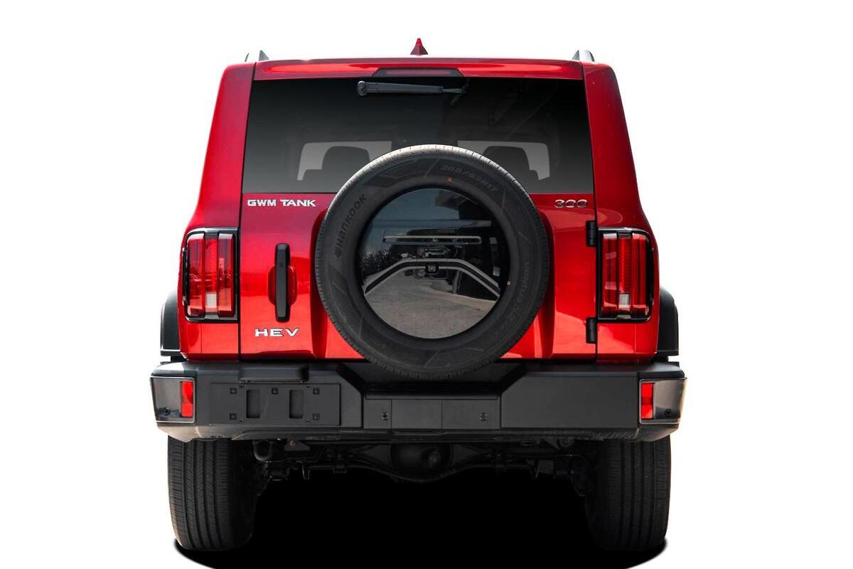 2024 GWM Tank 300 Lux Hybrid Auto 4x4 image 3