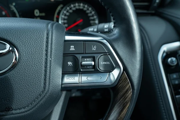 2023 TOYOTA Landcruiser Sahara image 20