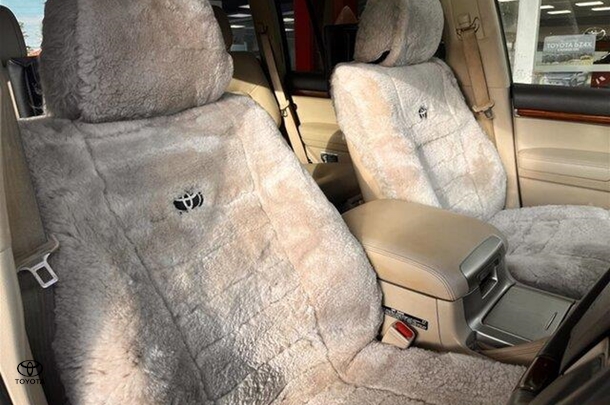 2017 Toyota Landcruiser Sahara image 10
