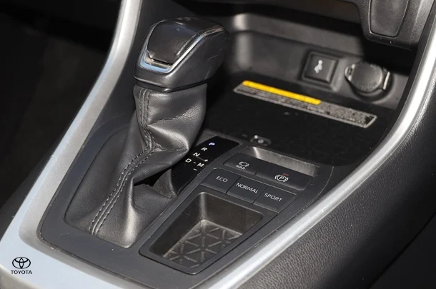 2021 Toyota RAV4 GXL-2WD image 16