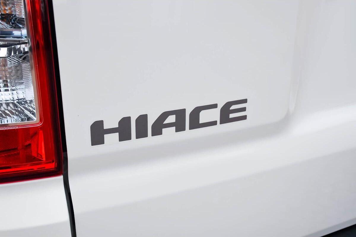 2024 Toyota Hiace LWB Manual image 6