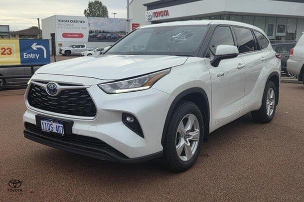 2022 Toyota Kluger Hybrid GX image 9