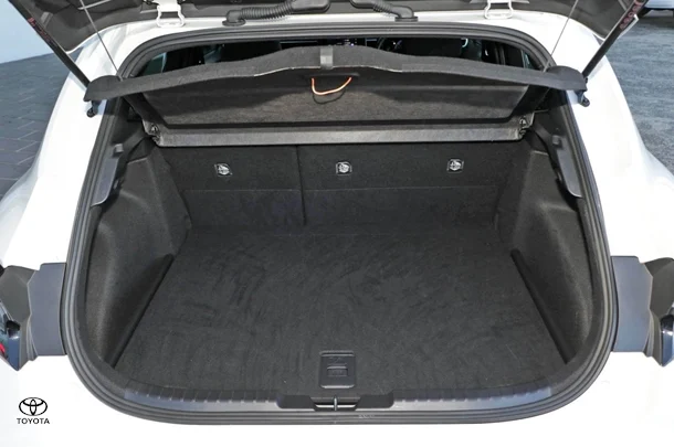 2024 Toyota Corolla Hatch Hybrid Ascent Sport image 21