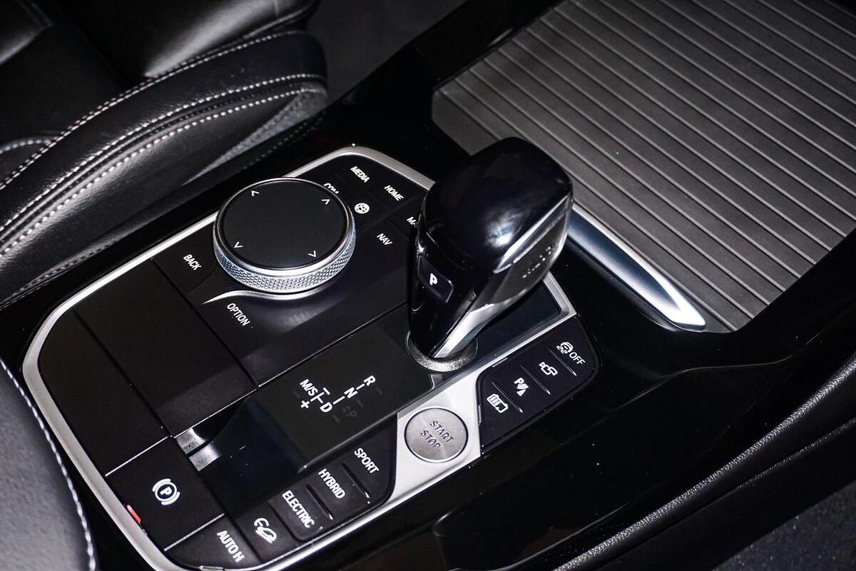 2024 BMW X3 xDrive30e M Sport G01 LCI Auto 4x4 image 17