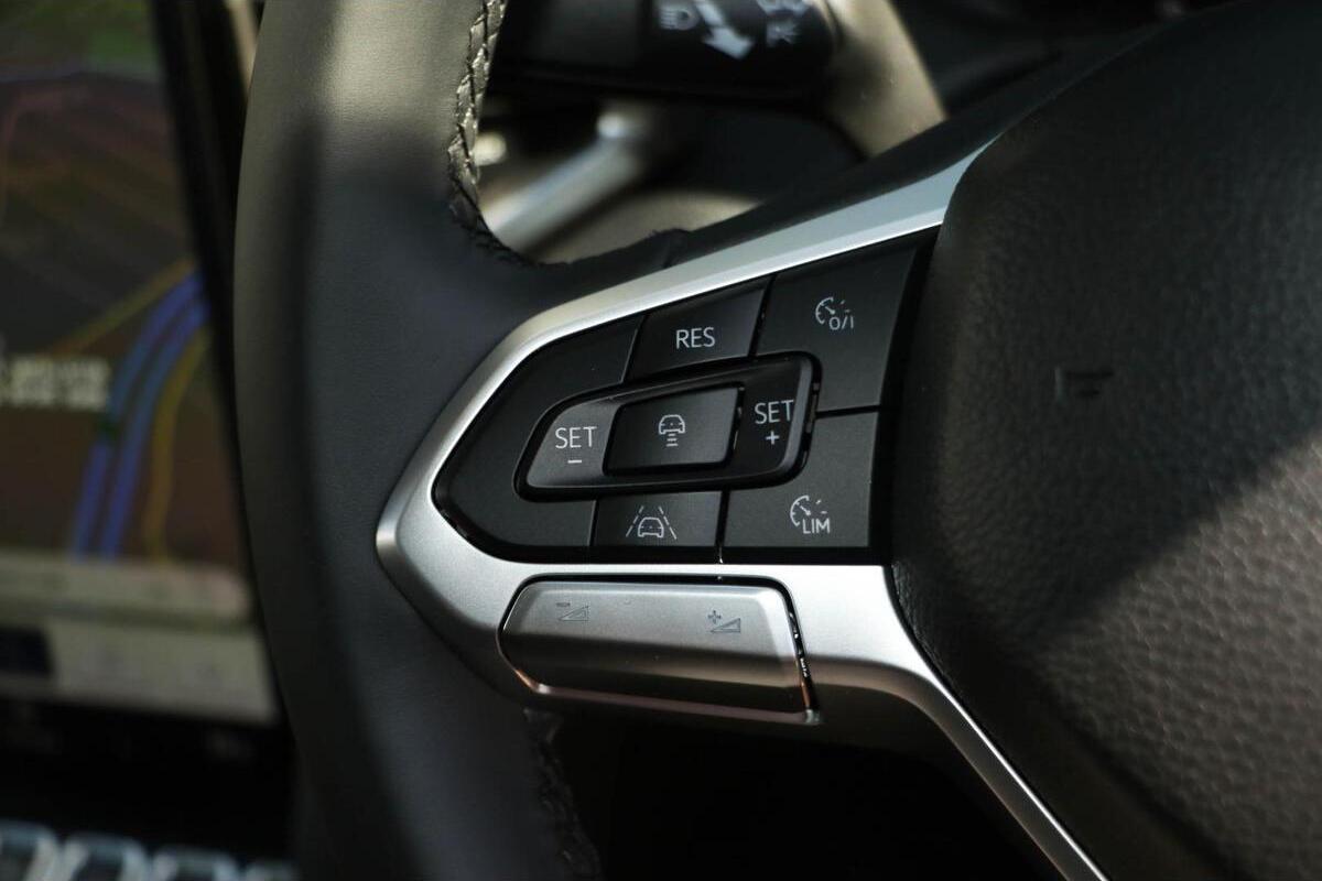 2024 Volkswagen Amarok TDI600 Style NF Auto 4MOTION Perm MY24 Dual Cab image 14