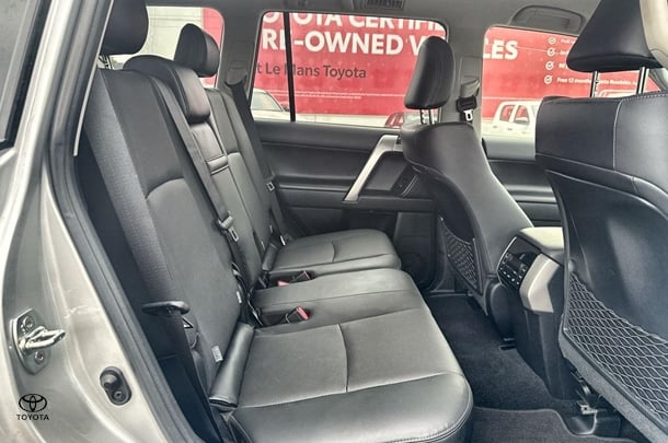 2023 Toyota Prado VX image 22