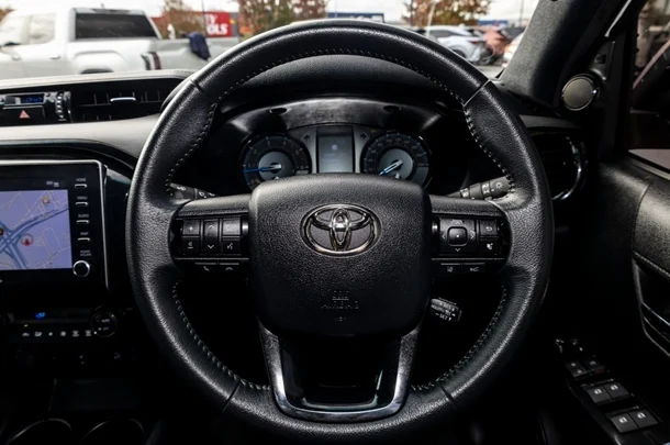 2023 Toyota HILUX Rogue image 10