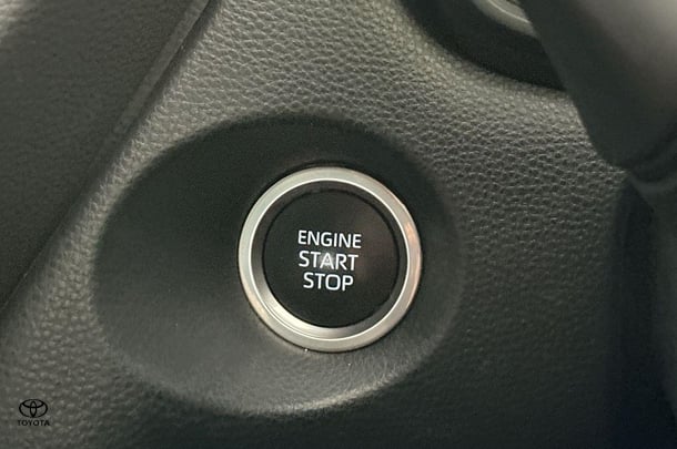 2022 Toyota Corolla Cross Petrol GX image 18