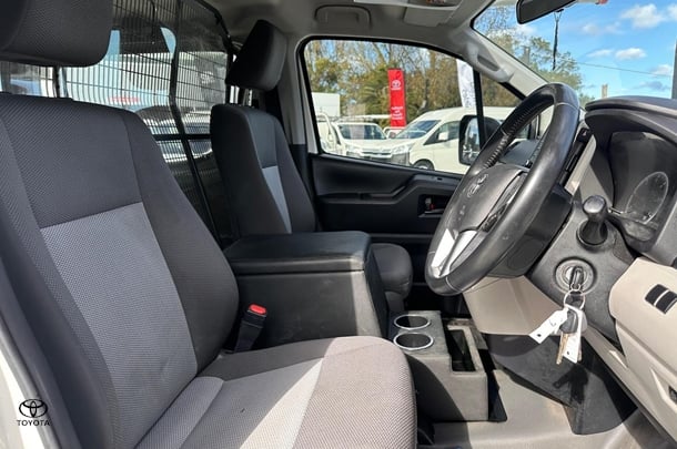 2019 Toyota HiAce LWB image 12