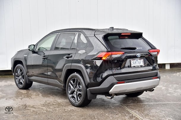 2024 Toyota RAV4 Hybrid Edge AWD image 3