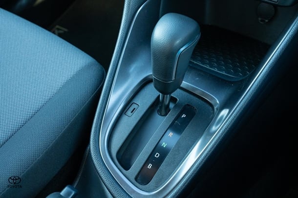 2024 TOYOTA Yaris Hybrid SX image 17
