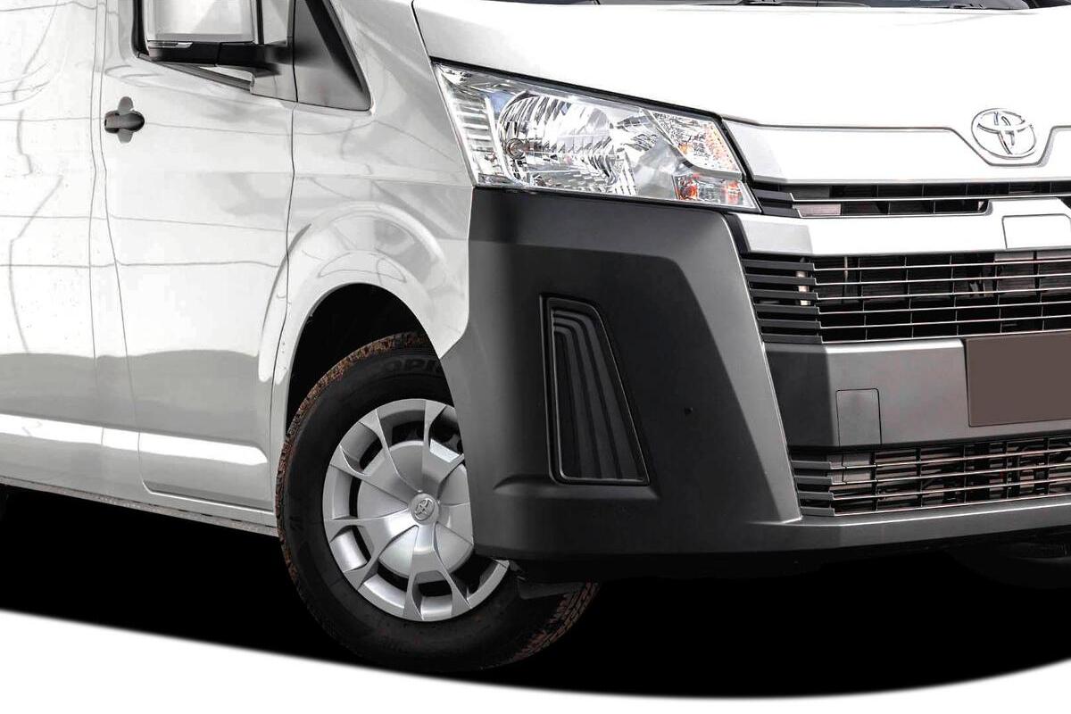2024 Toyota Hiace LWB Auto image 7
