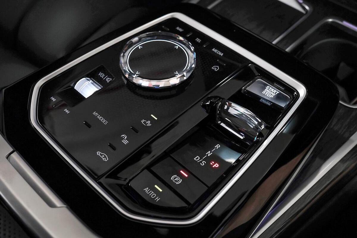 2024 BMW 7 Series 740i M Sport G70 Auto image 11