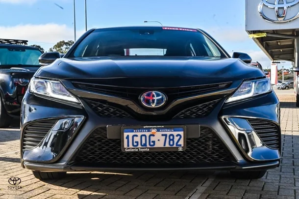 2018 Toyota Camry Hybrid Ascent Sport image 4