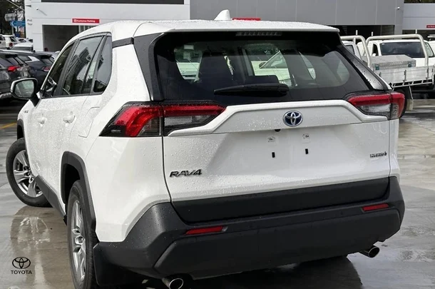 2023 Toyota RAV4 Hybrid GX-2WD image 2