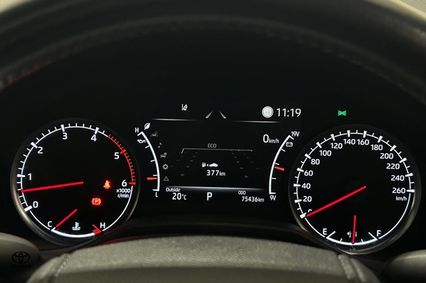 2022 Toyota Landcruiser Sahara image 18
