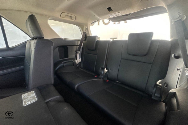 2021 Toyota Fortuner Crusade image 11