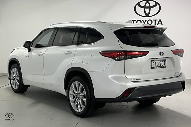 2021 Toyota Kluger Hybrid AWD GRANDE image 8