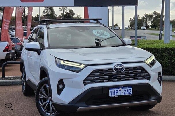 2021 Toyota RAV4 Hybrid GXL-2WD image 9