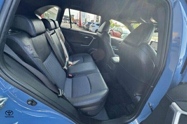 2022 Toyota Rav4 Hybrid XSE (AWD) image 10