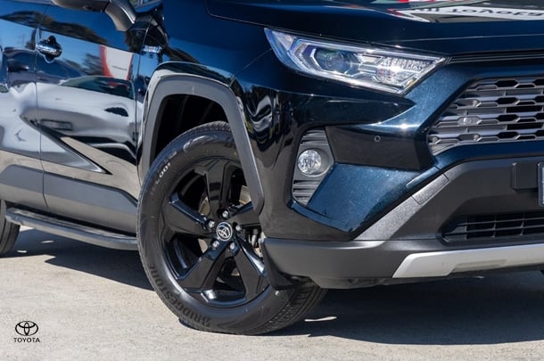2019 Toyota Rav4 Hybrid Cruiser-AWD image 6