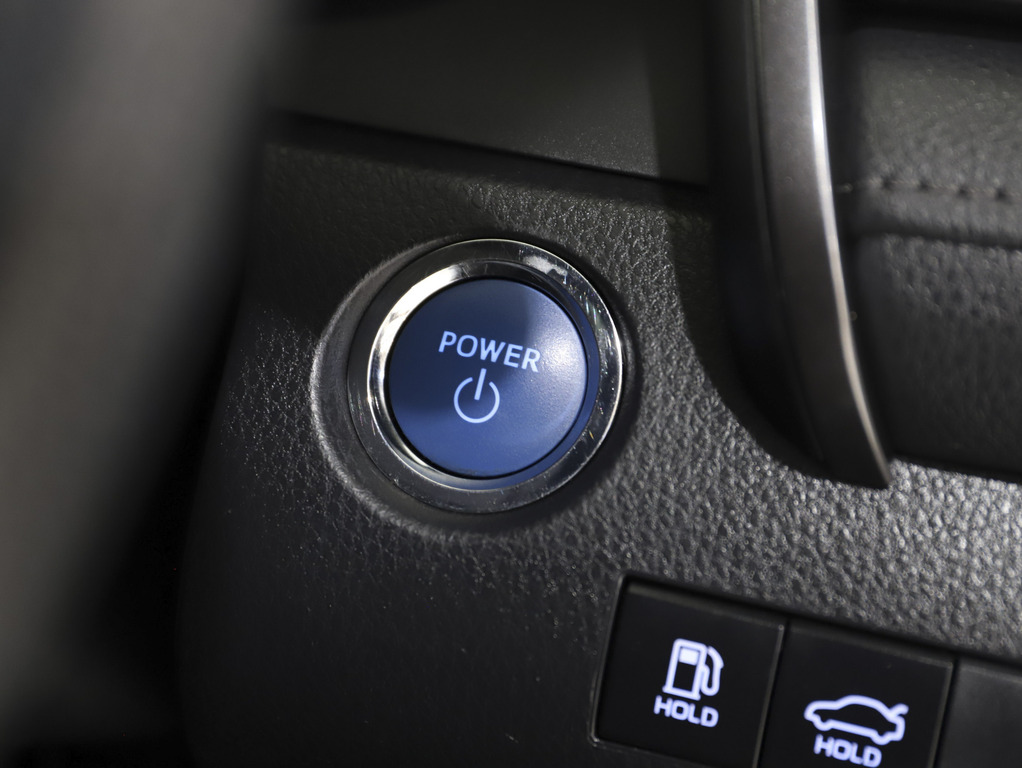 2022 Toyota Camry Hybrid Ascent image 17