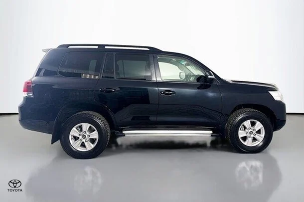 2021 Toyota LANDCRUISER GXL image 11