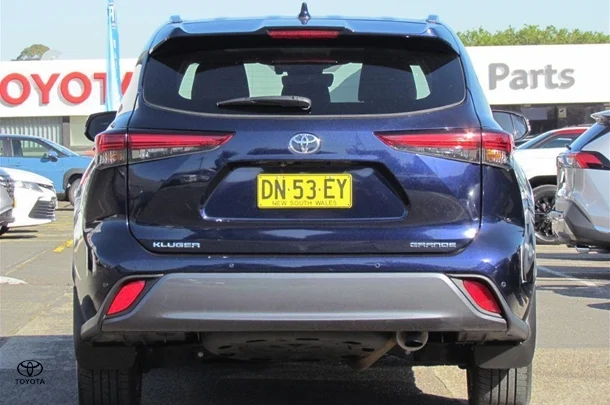 2023 Toyota Kluger AWD GRANDE image 5