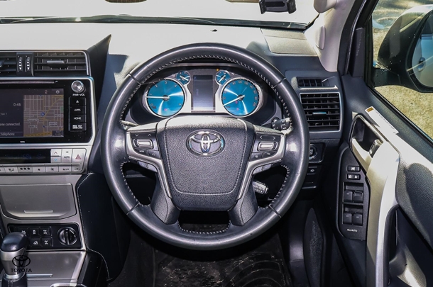 2019 Toyota Prado VX image 8