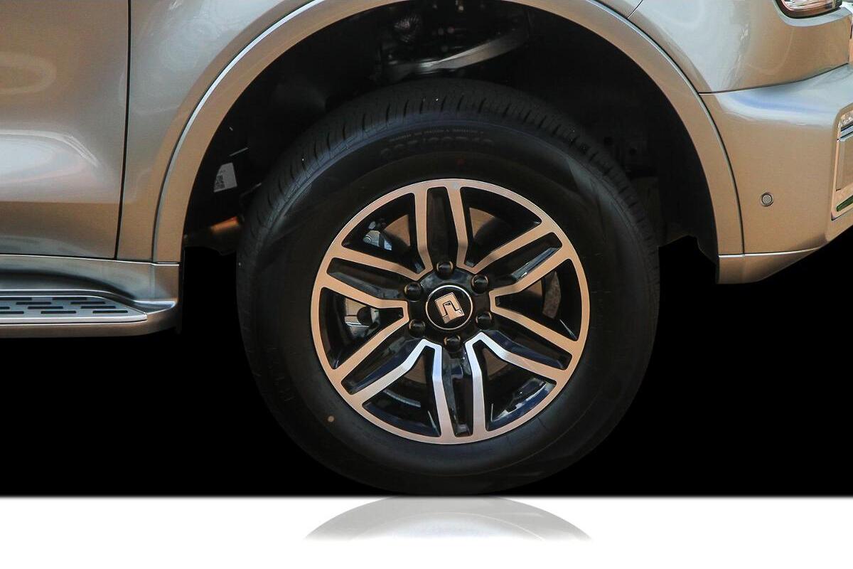 2025 GWM Tank 500 Lux Hybrid Auto 4WD image 19