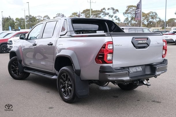 2024 Toyota Hilux Rogue image 2