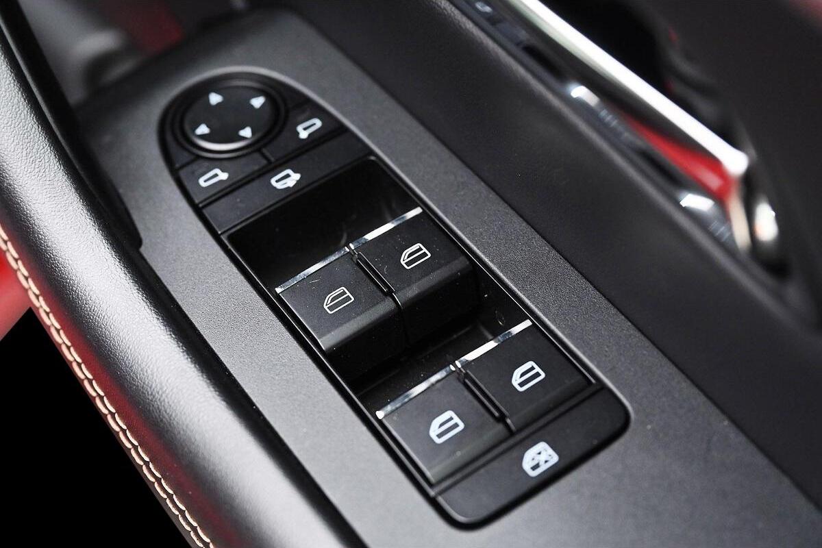 2024 Mazda CX-60 P50e GT KH Series Auto i-ACTIV AWD image 16