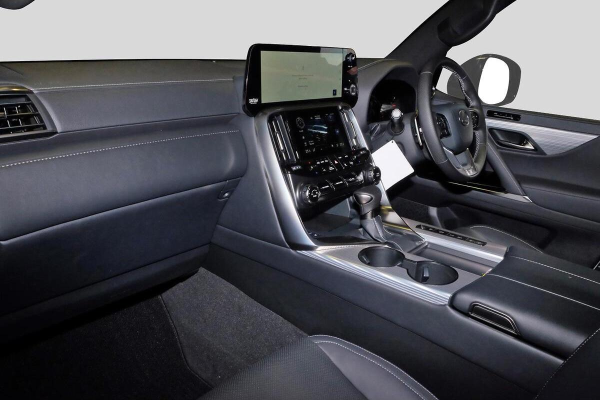 2024 Lexus LX LX600 F Sport Auto 4x4 image 8