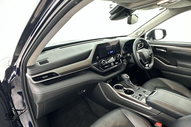 2023 Toyota Kluger 4x2 GRANDE image 20