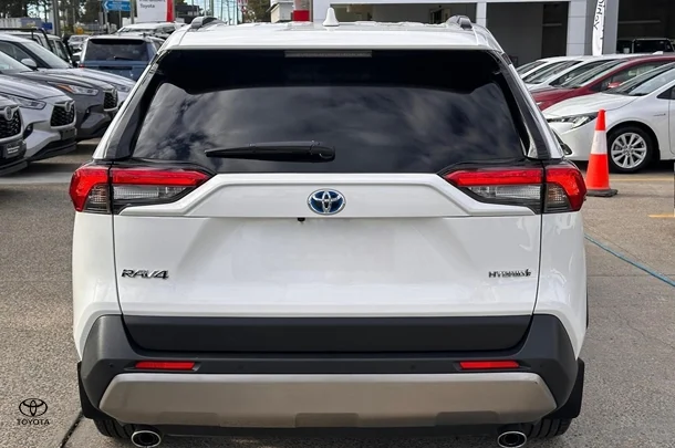 2024 Toyota RAV4 Hybrid GXL AWD image 5