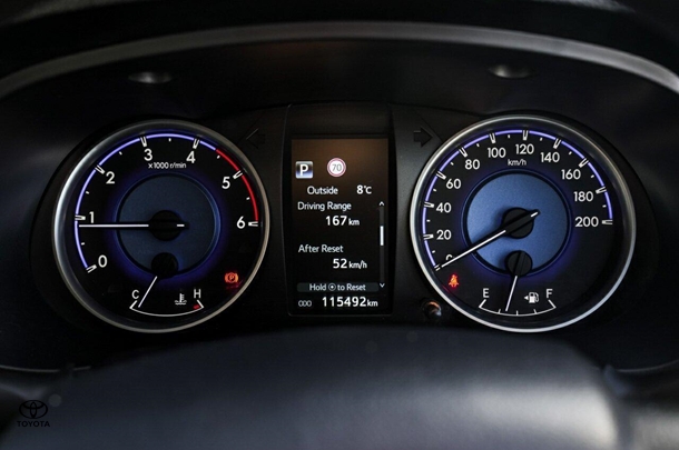 2019 Toyota Hilux 4x2 SR image 9